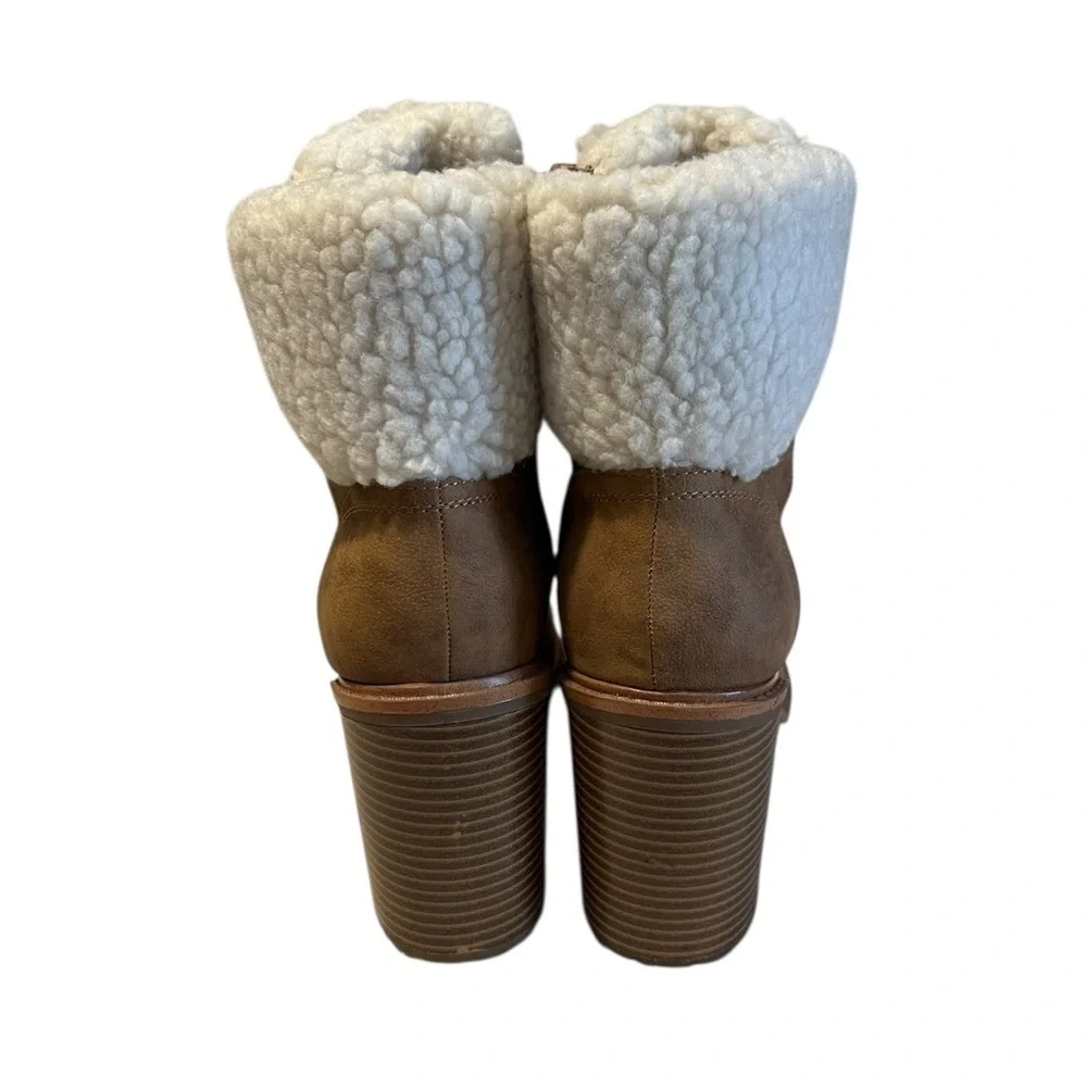 Nine West Brown Ankle Boots with Cream Fur Size 9